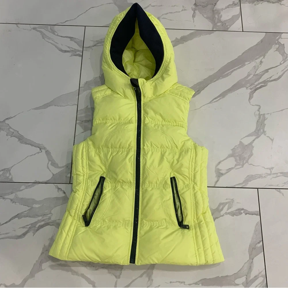 LULULEMON Peace Of Mind Vest Women Sz 6 Bright Yellow Fill Goose Down reversible